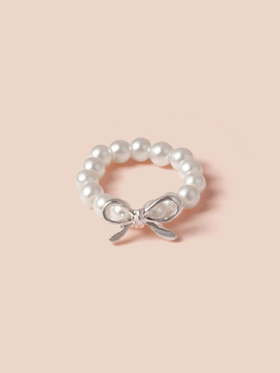 coquette pearl trio ring set