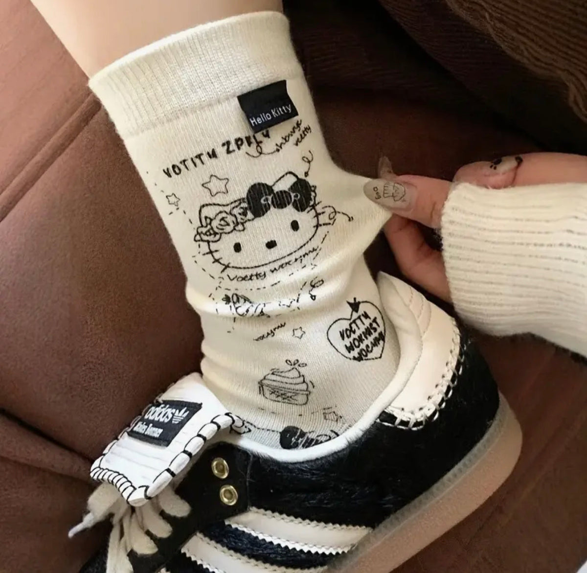 hello kitty socks