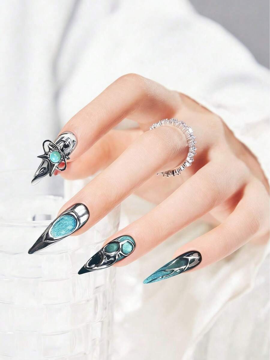 electric blue nails
