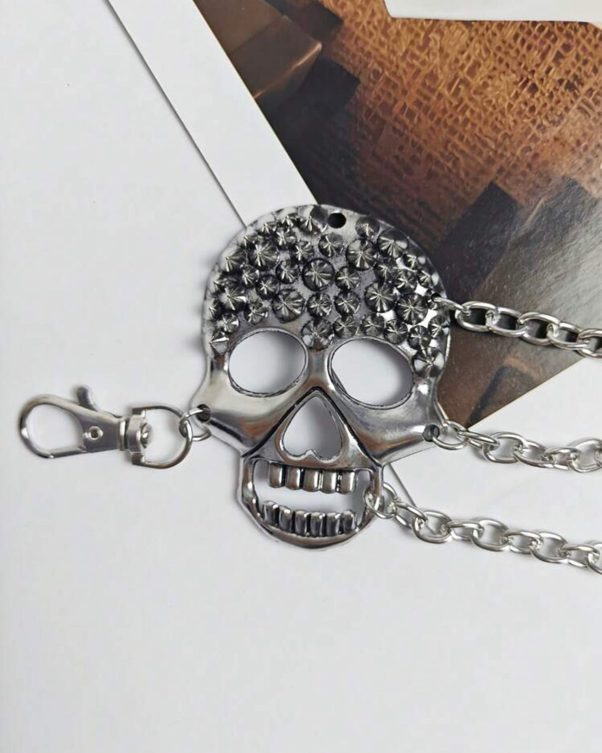 skull waist chain