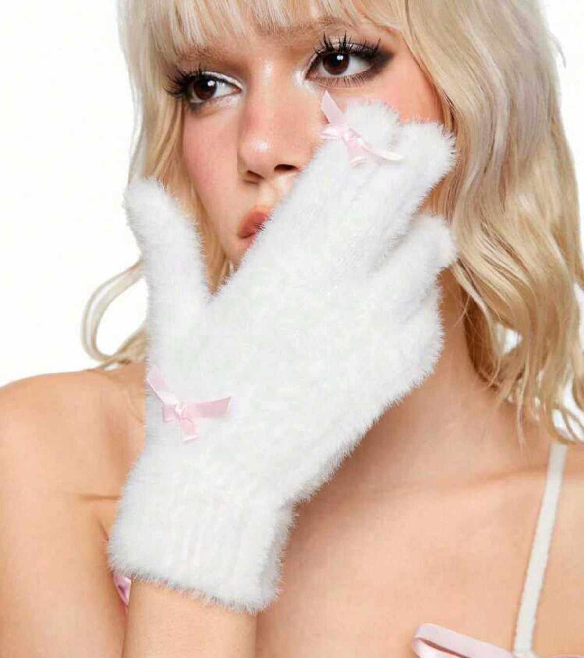 white plush gloves w pink bows