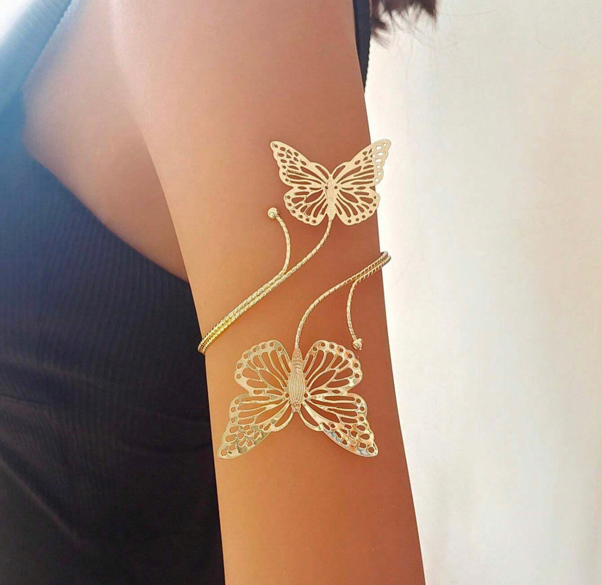 butterfly arm cuff