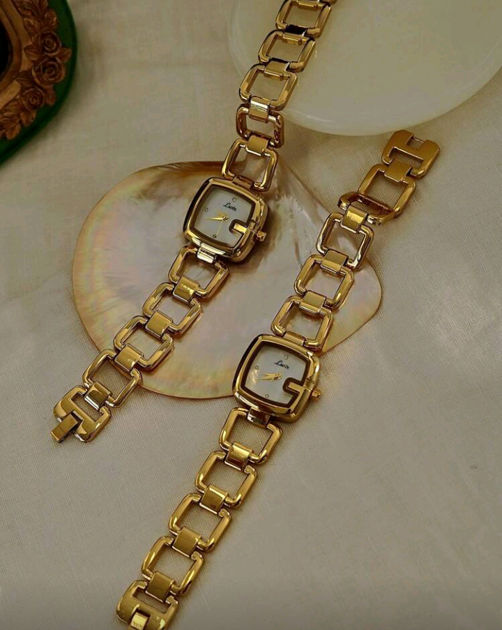 hollow strap golden watch 1pc