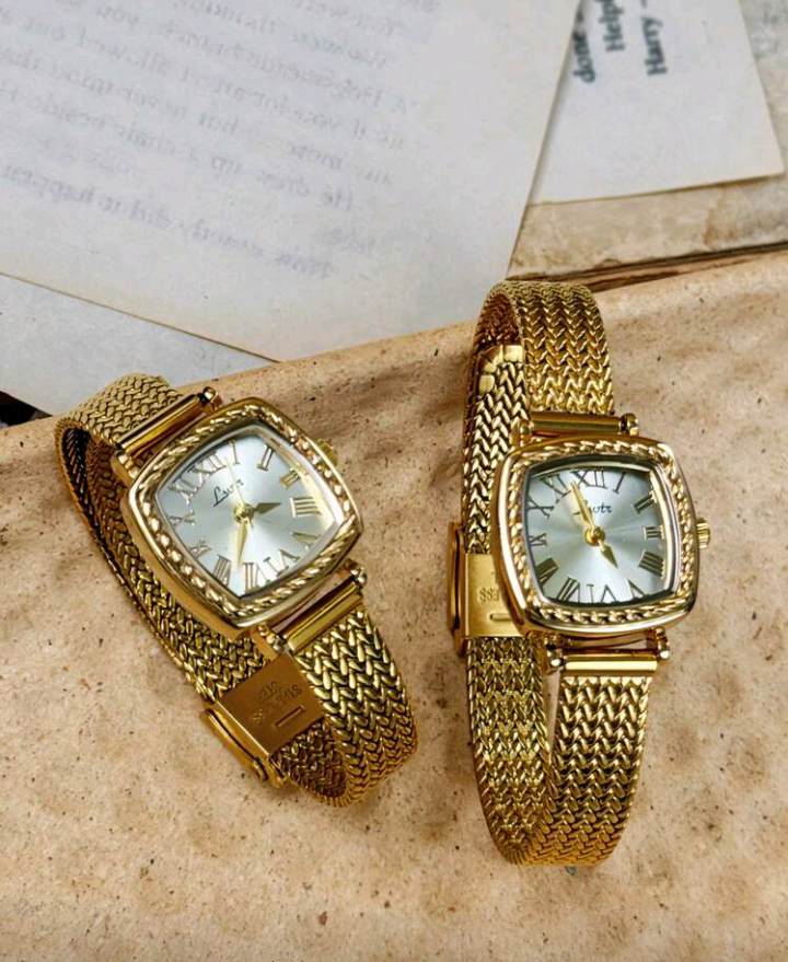 minimalist dainty gold watch (1 pc)