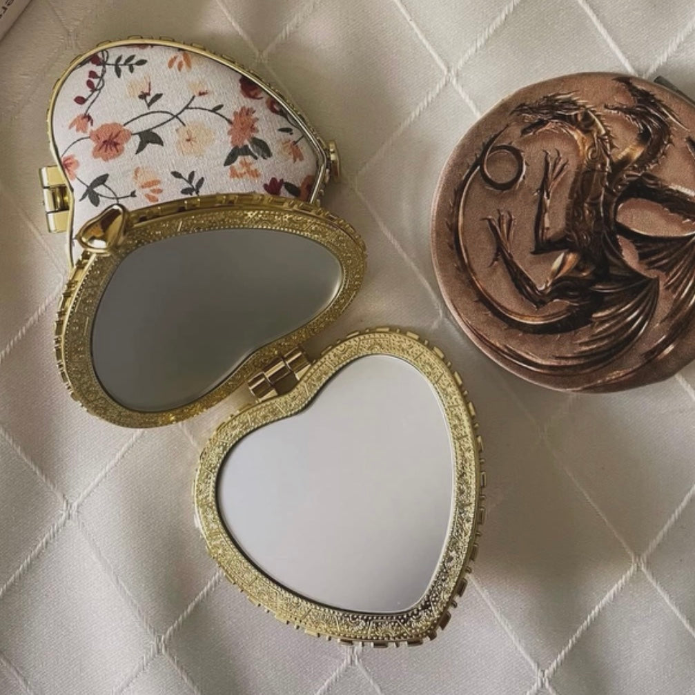 heart hand mirror