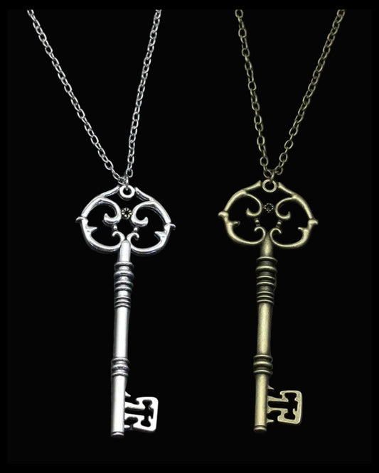 vintage skeleton key pendant