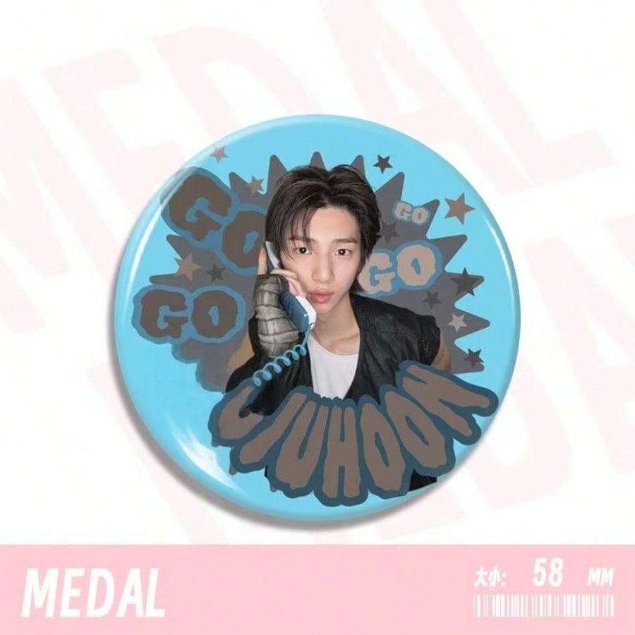 Cortis Badges (1 pc)