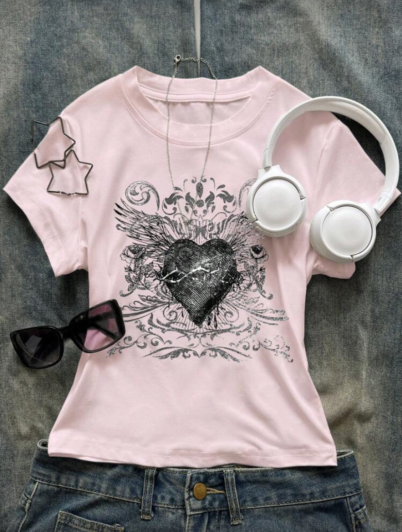 grunge heart tee