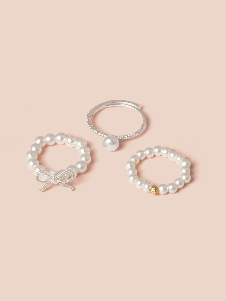 coquette pearl trio ring set