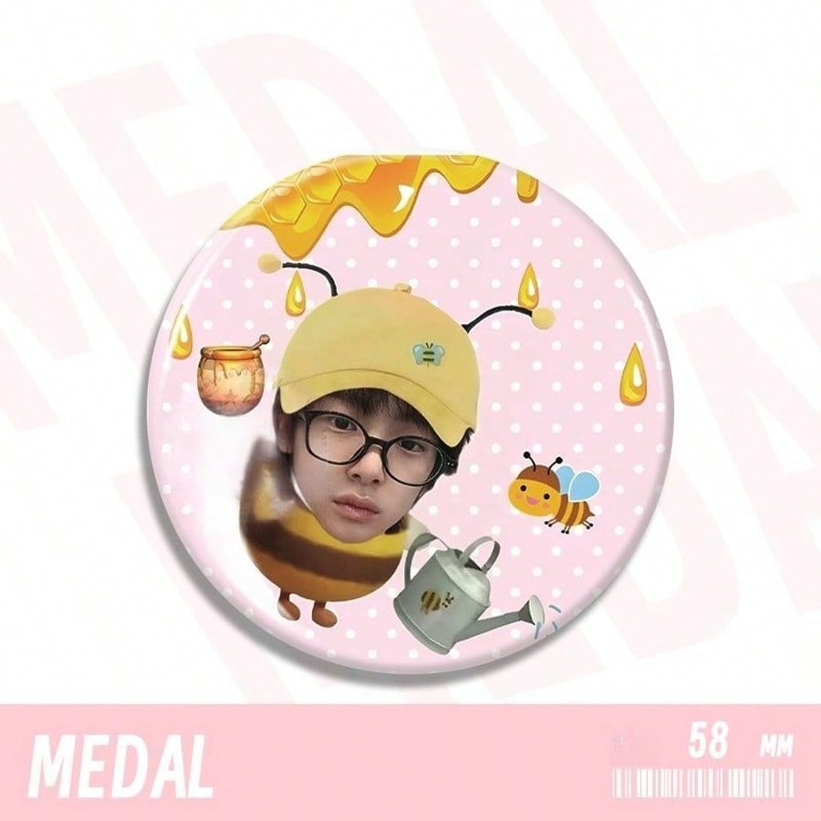 Juhoon Badges (1 pc)