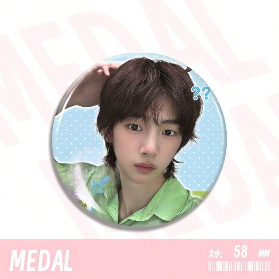 Juhoon Badges (1 pc)