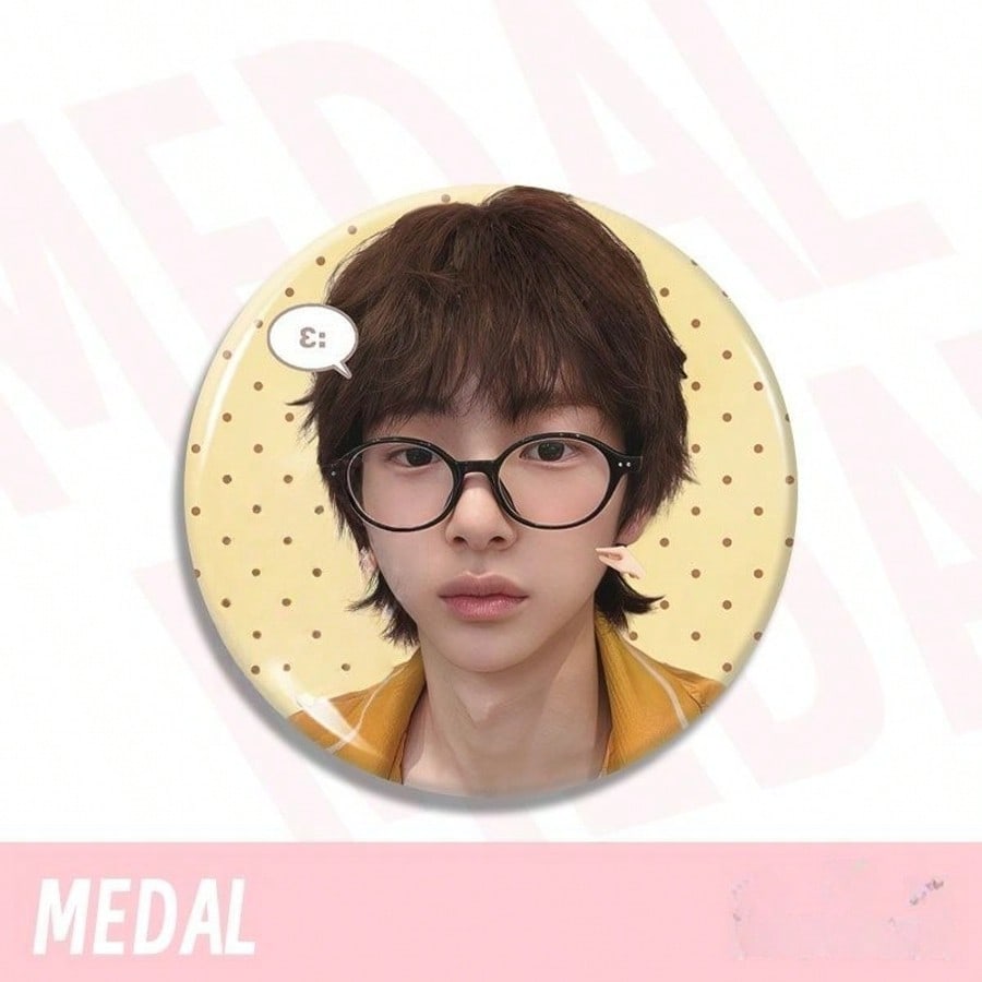 Juhoon Badges (1 pc)