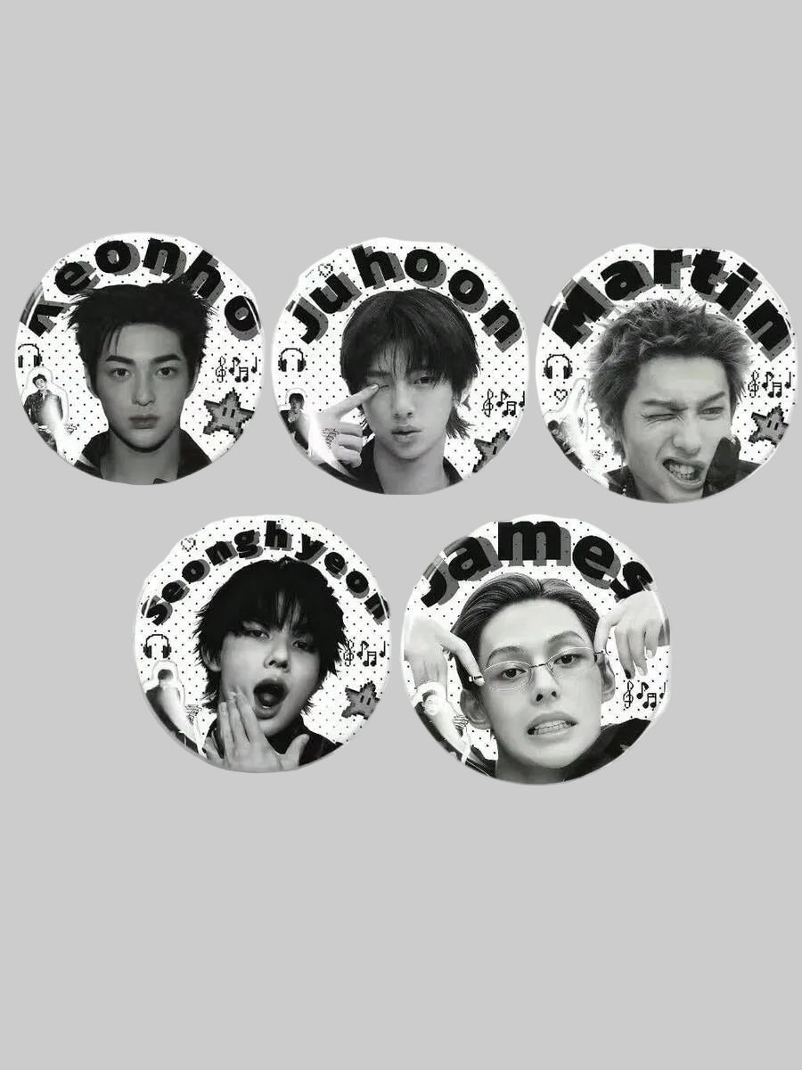 Cortis Badges (1 pc)