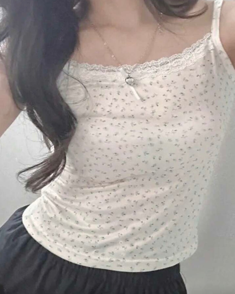 disty floral top