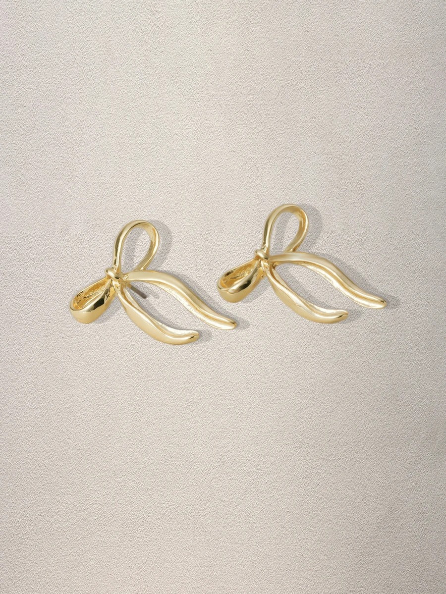 gold bow studs