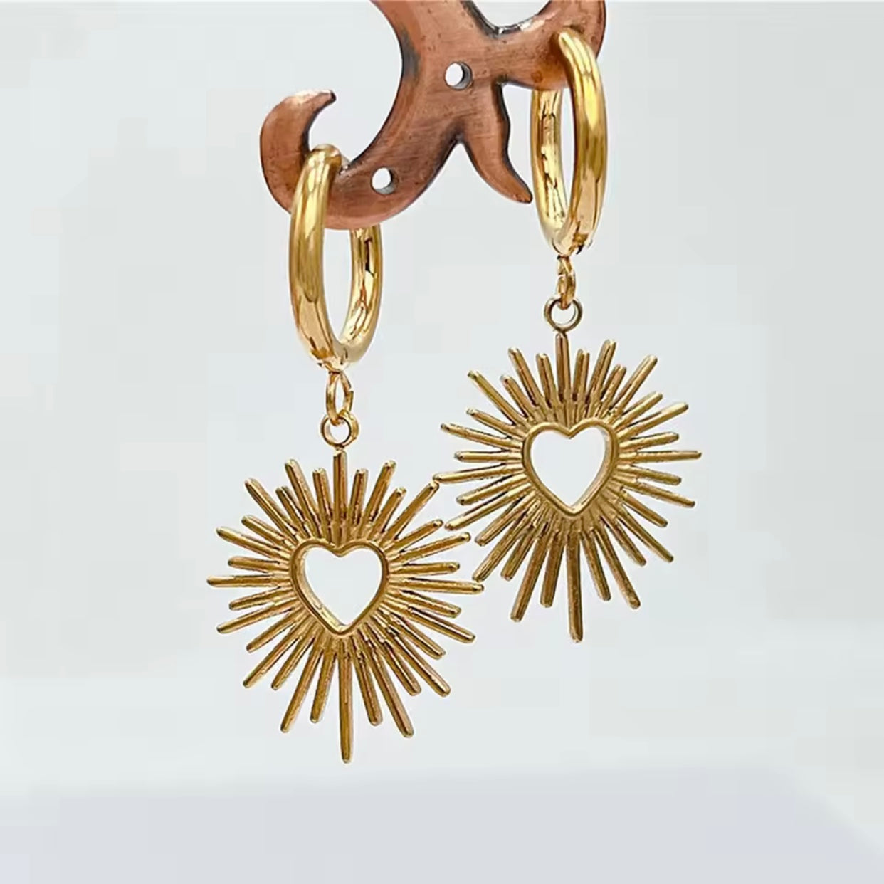 hollow out heart earrings