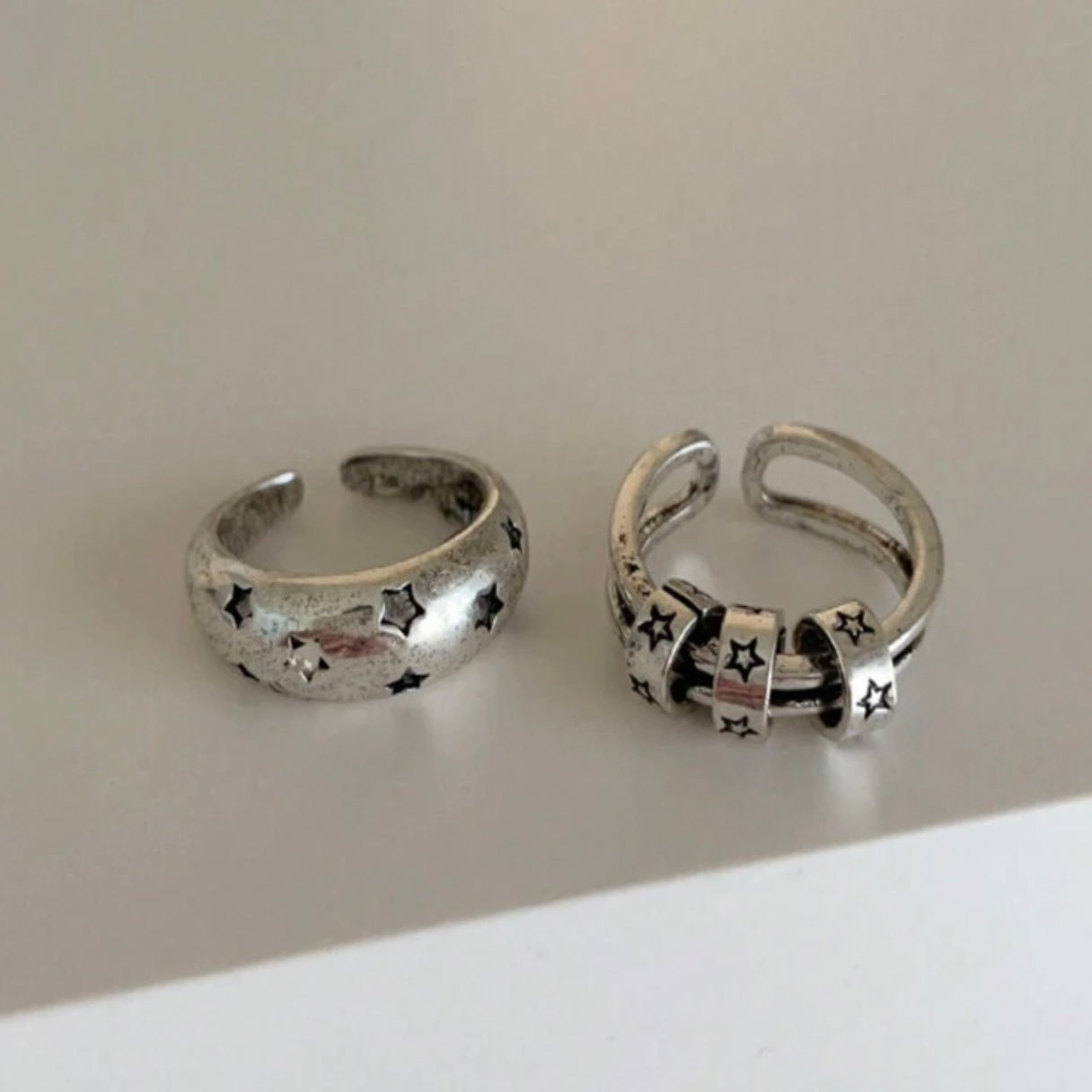 grunge star ring set [3 rings]