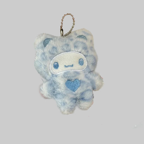 cinnamon roll plushie keychain