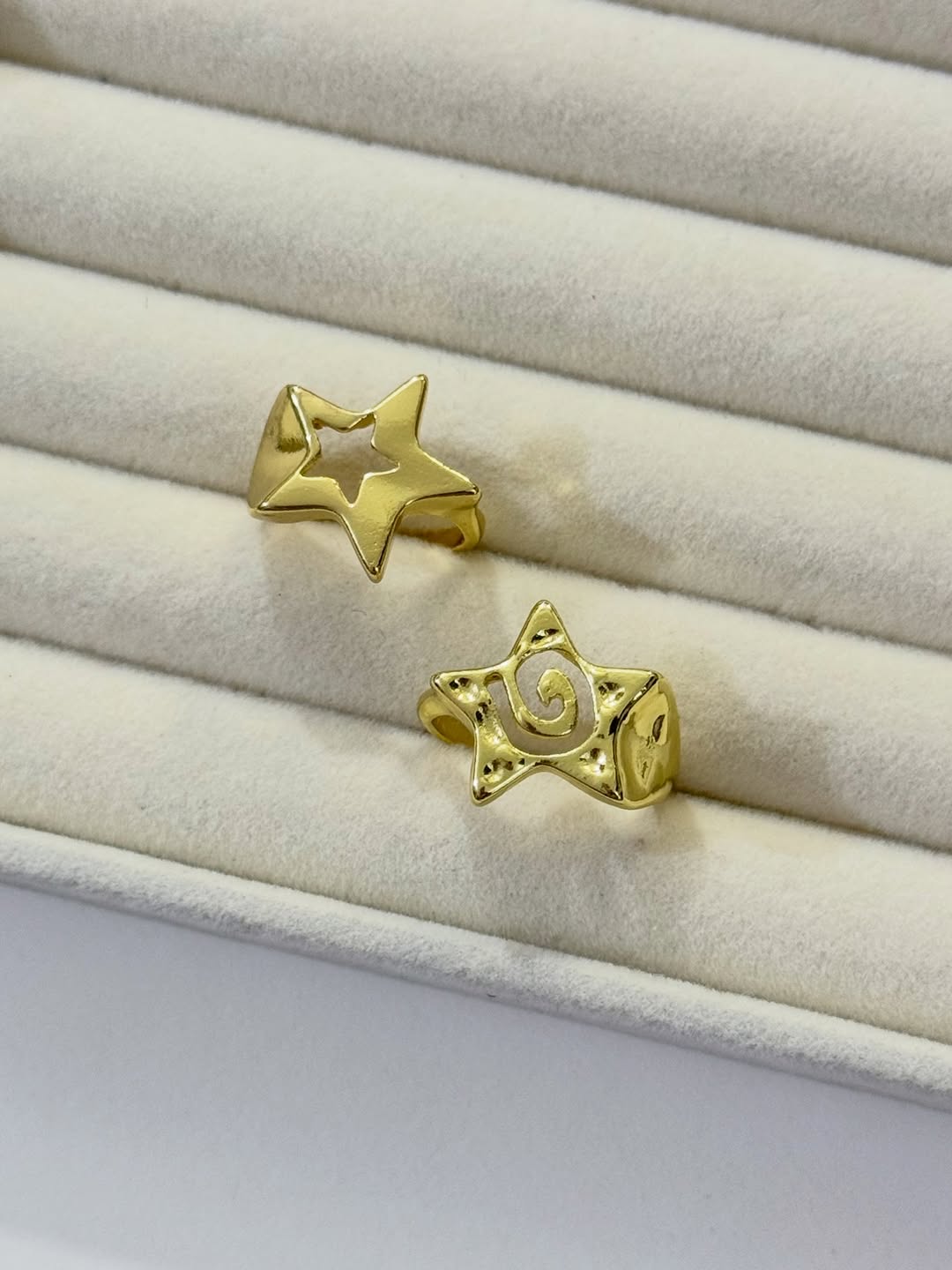 star gold ring