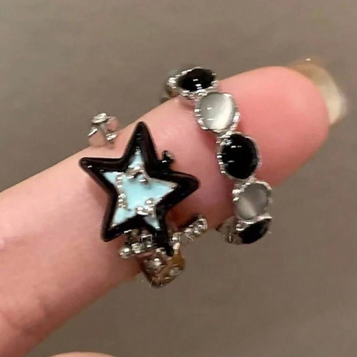 y2k blue and black star ring set