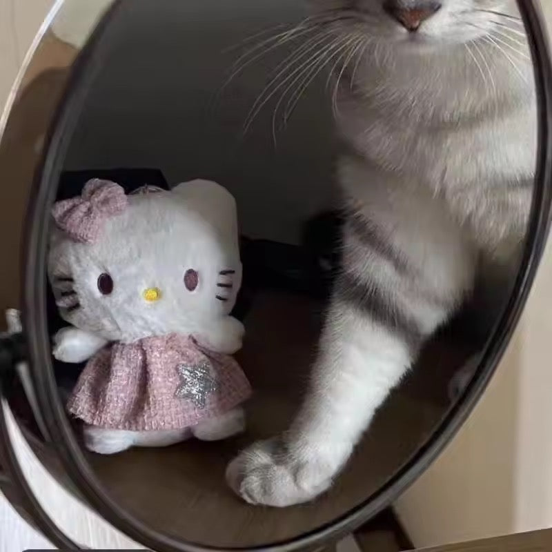 hello kitty plushie keychain 🪽