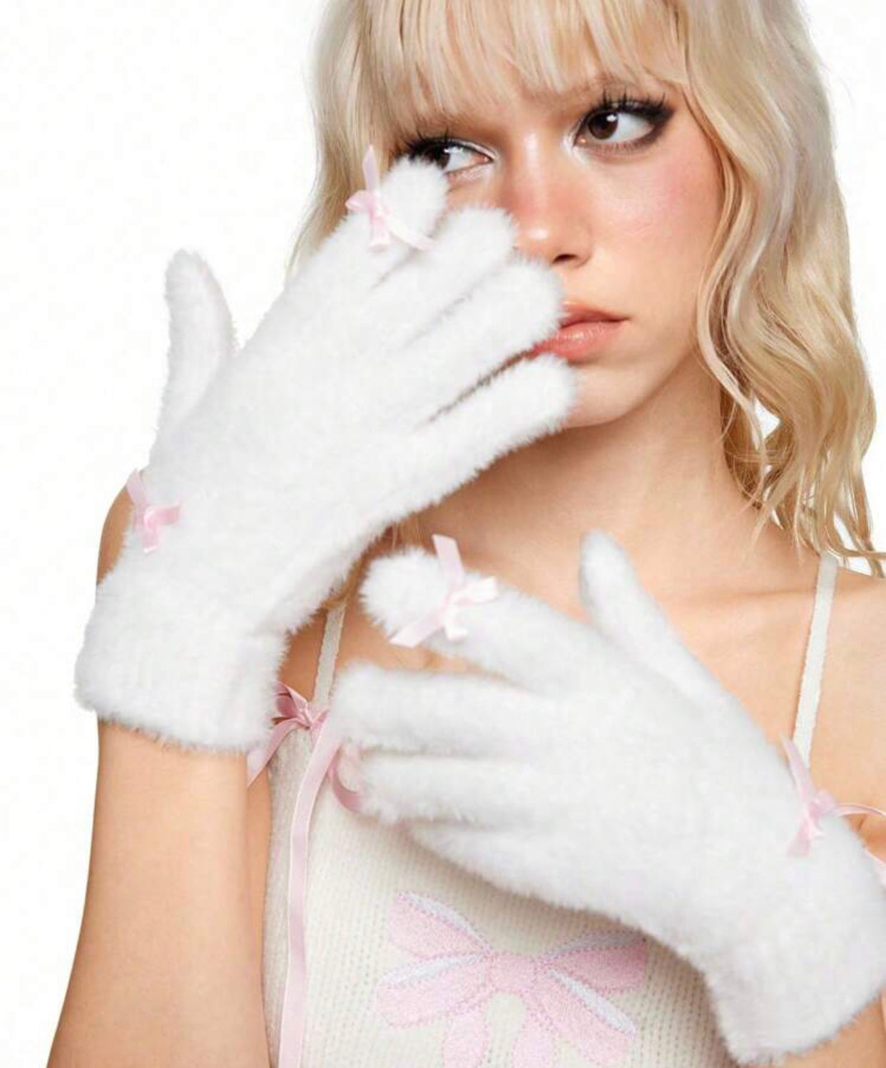 white plush gloves w pink bows