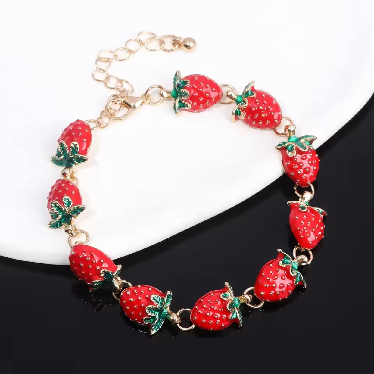 strawberry bracelet 🍓