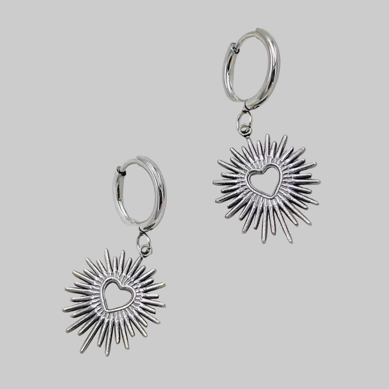 hollow out heart earrings