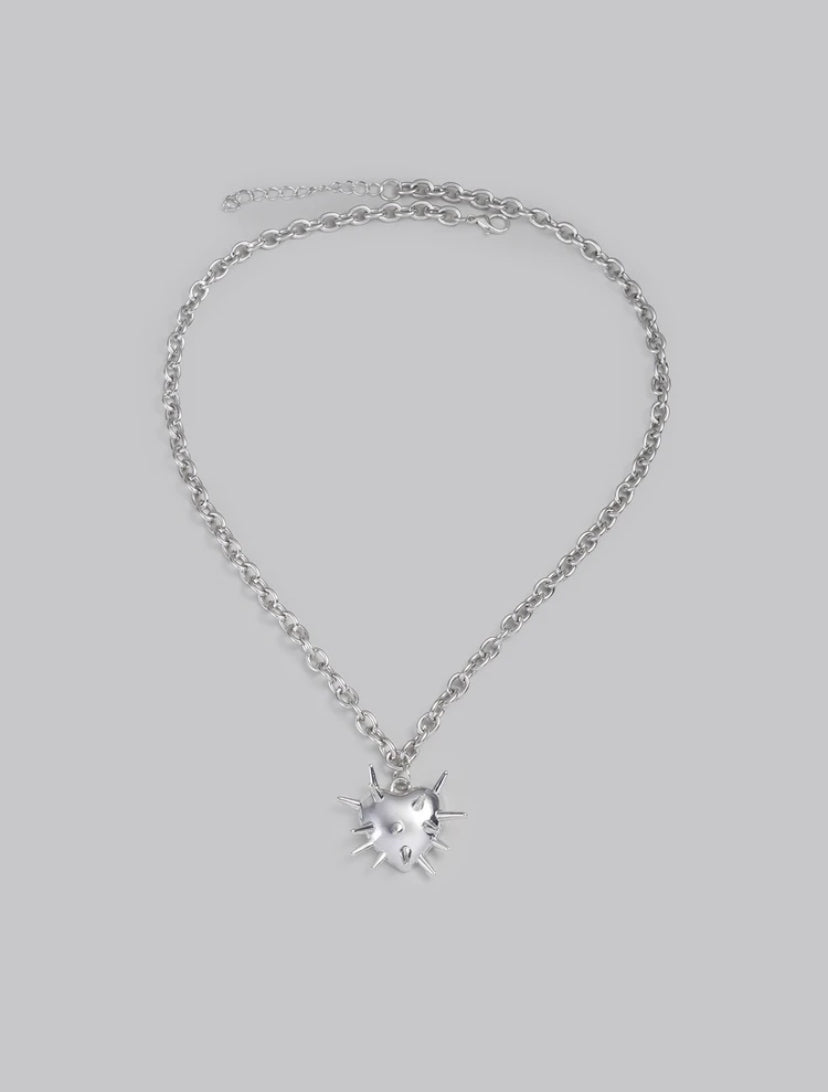 silver thorn heart pendant