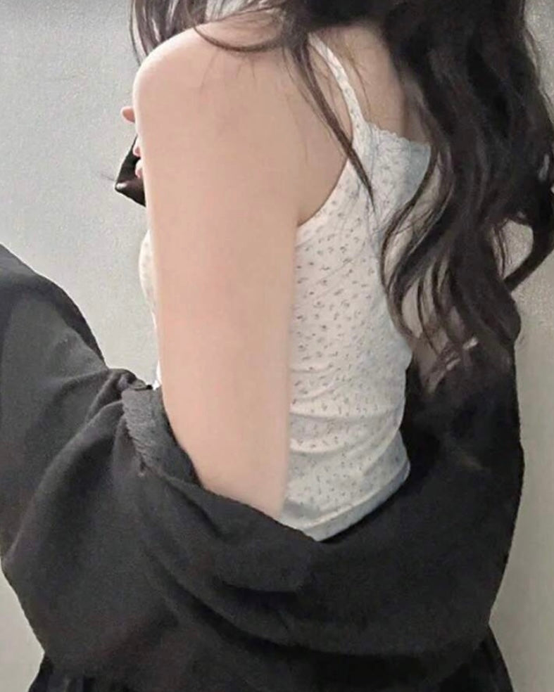 disty floral top