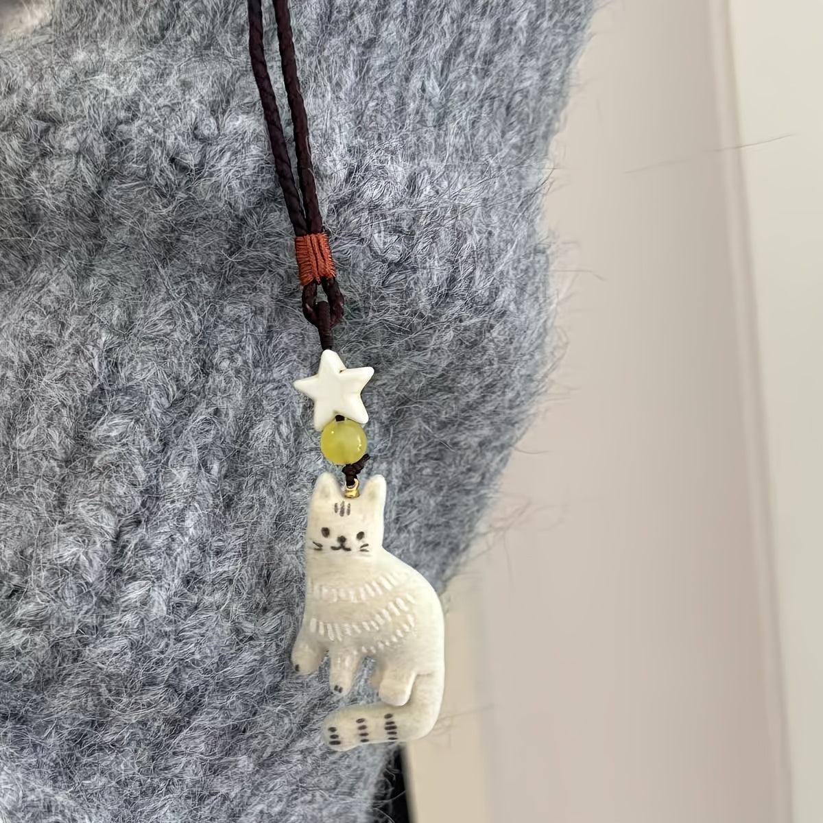 cat knitten necklace