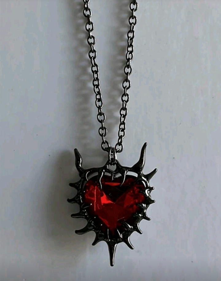 thorn heart necklace