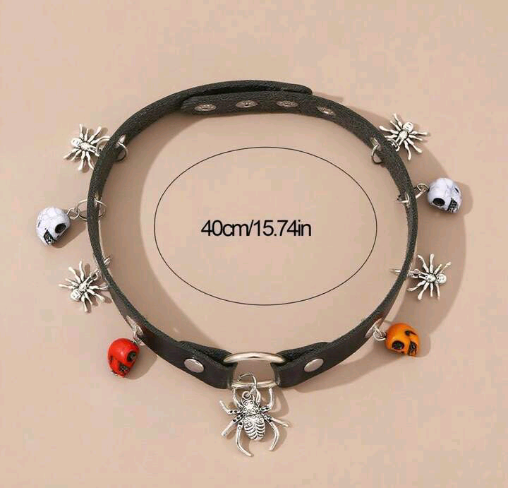 halloween spider with skulls necklace