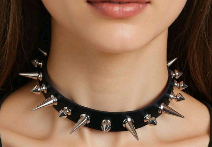 punk spikes necklace