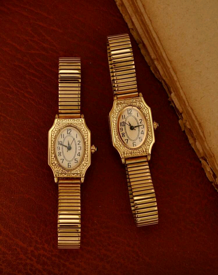 classic golden watch (1 pc)