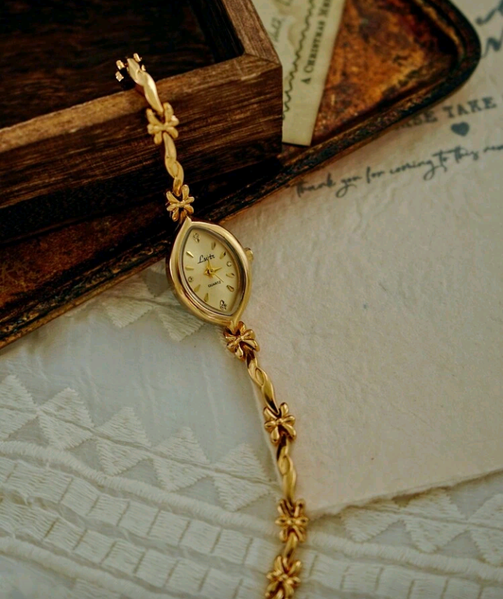dainty gold watch (1pc)