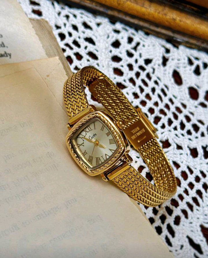 minimalist dainty gold watch (1 pc)