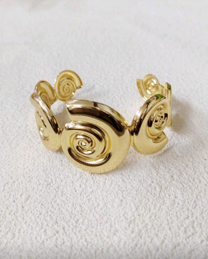 golden arm cuffs/chunky bangles