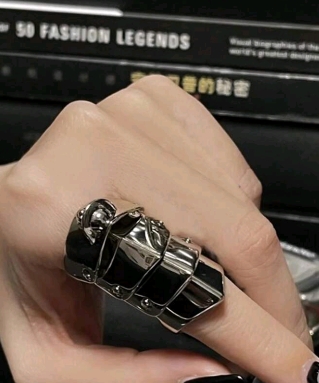 knuckle rings