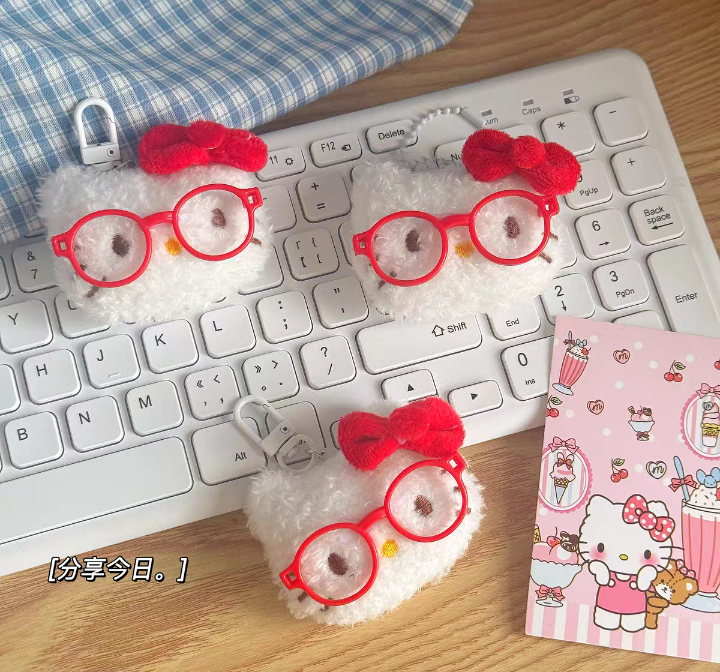 hello kitty with red glasses keychain/bagcharm
