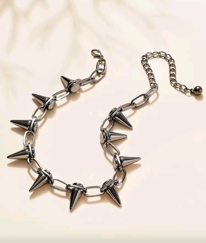 punk spikes necklace