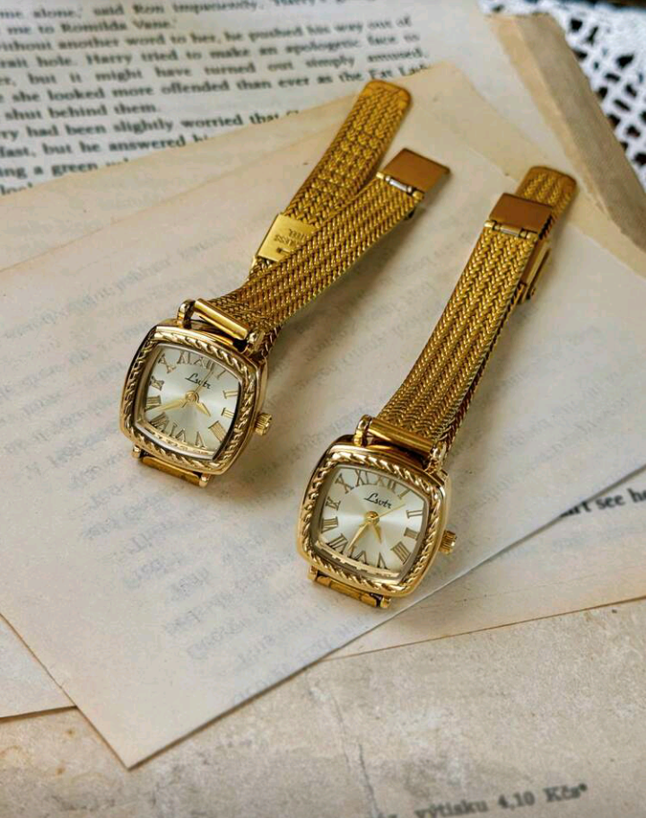 minimalist dainty gold watch (1 pc)