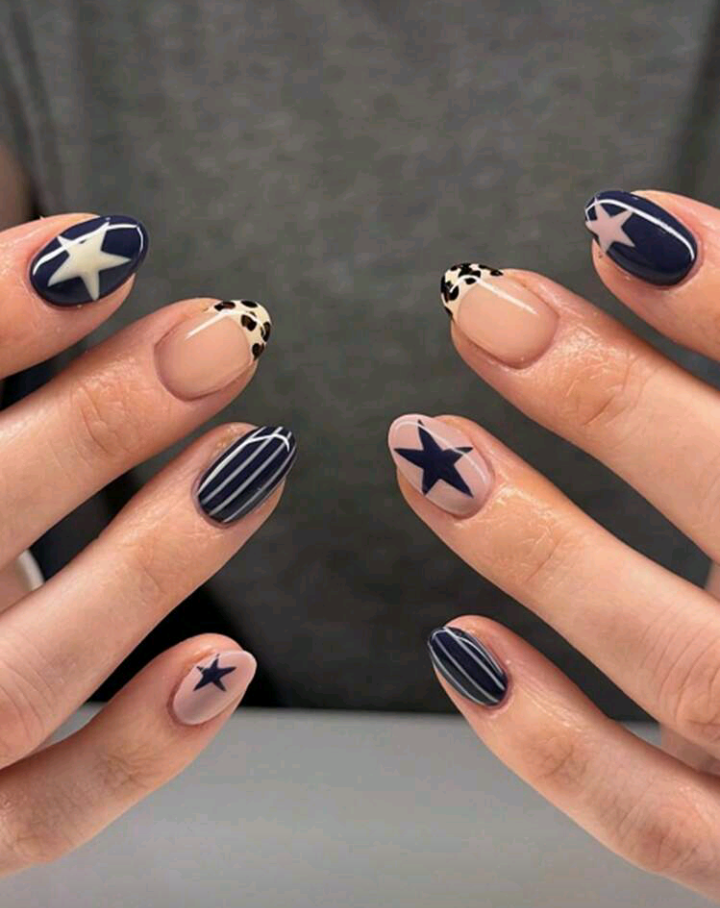 blue star nails