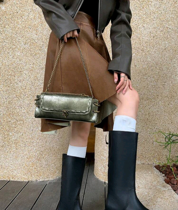 elegant textured green/black bag