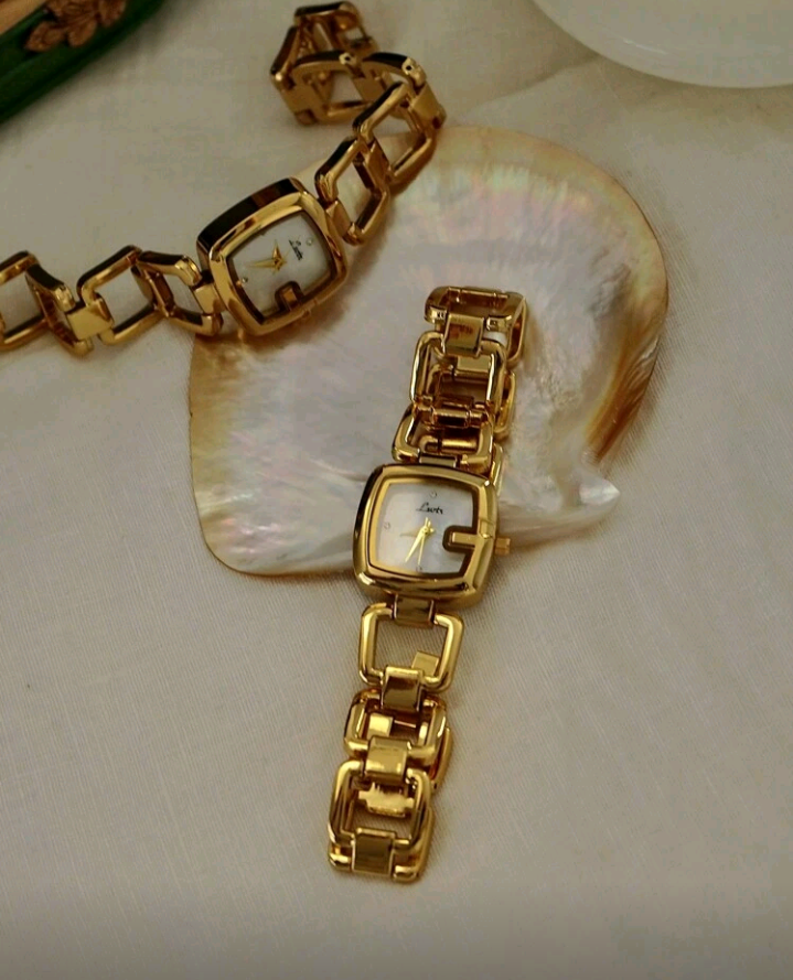 hollow strap golden watch 1pc