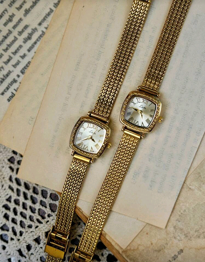 minimalist dainty gold watch (1 pc)