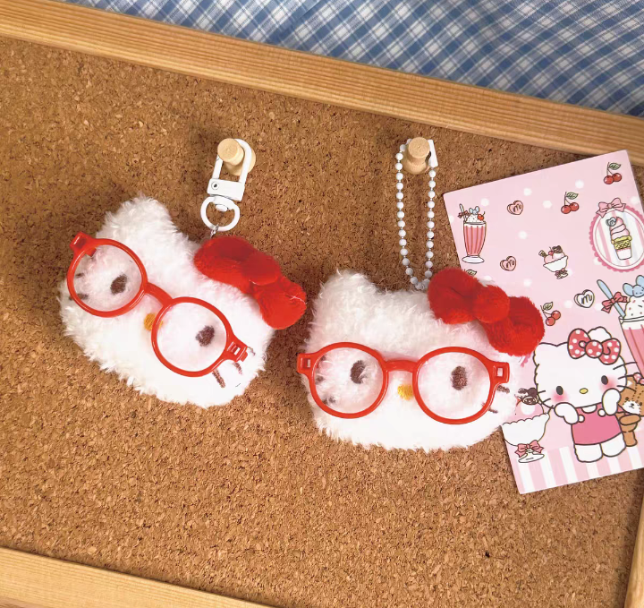 hello kitty with red glasses keychain/bagcharm